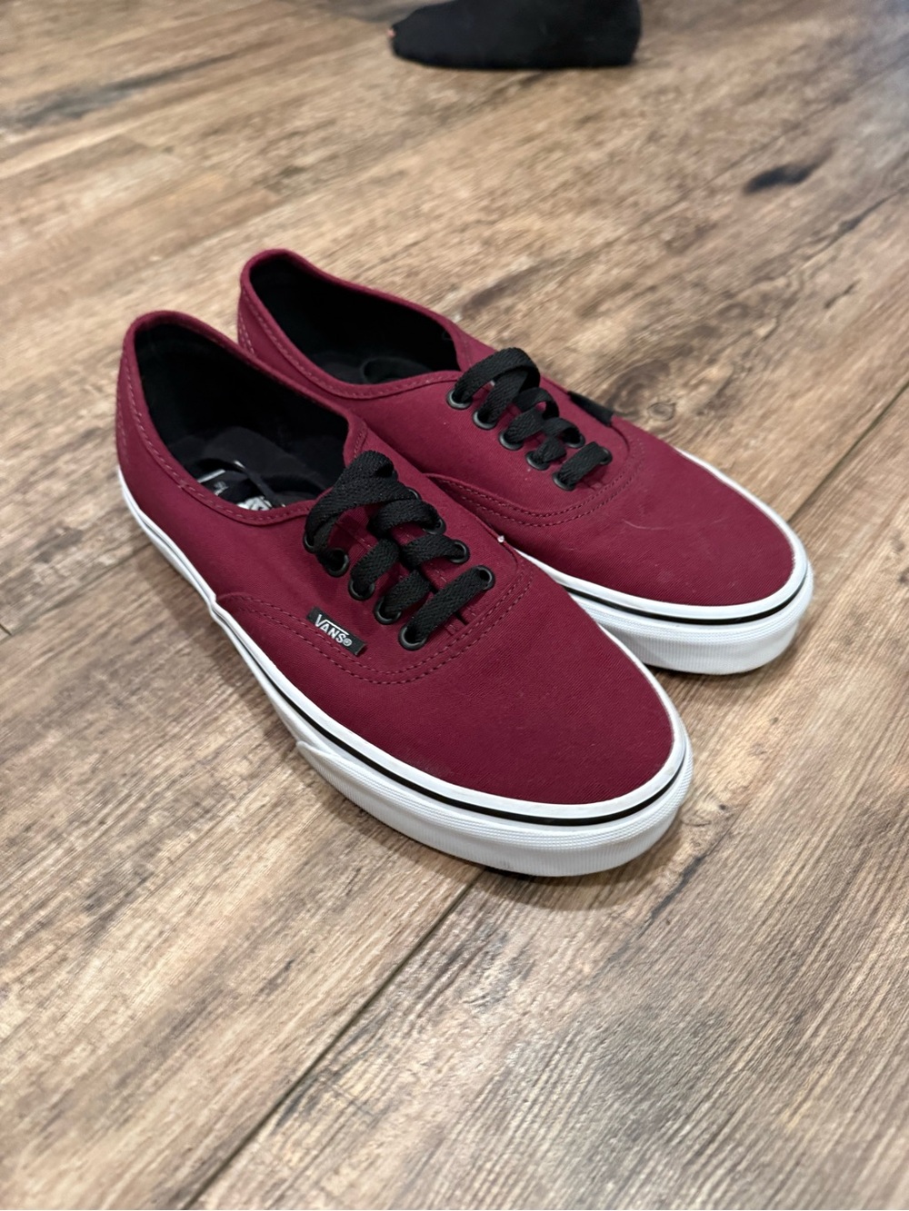 Vans womens's Burgundy Canvas Low-Top Sneakers size 8.5
